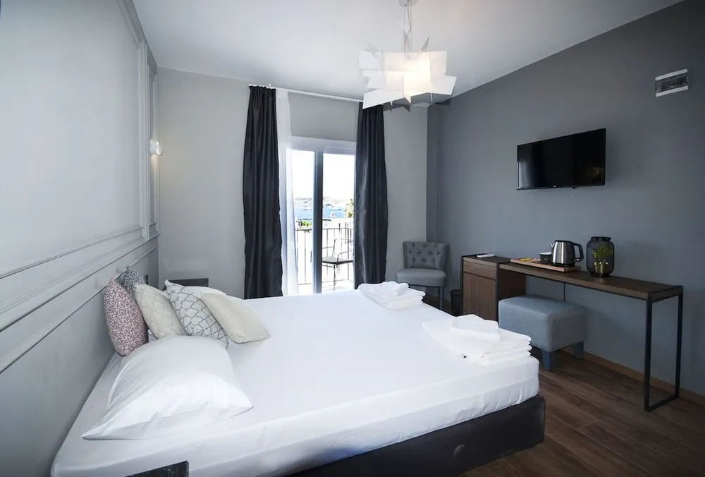 Deluxe Oda, 1 Çift Kişilik Yatak, Sigara İçilmez