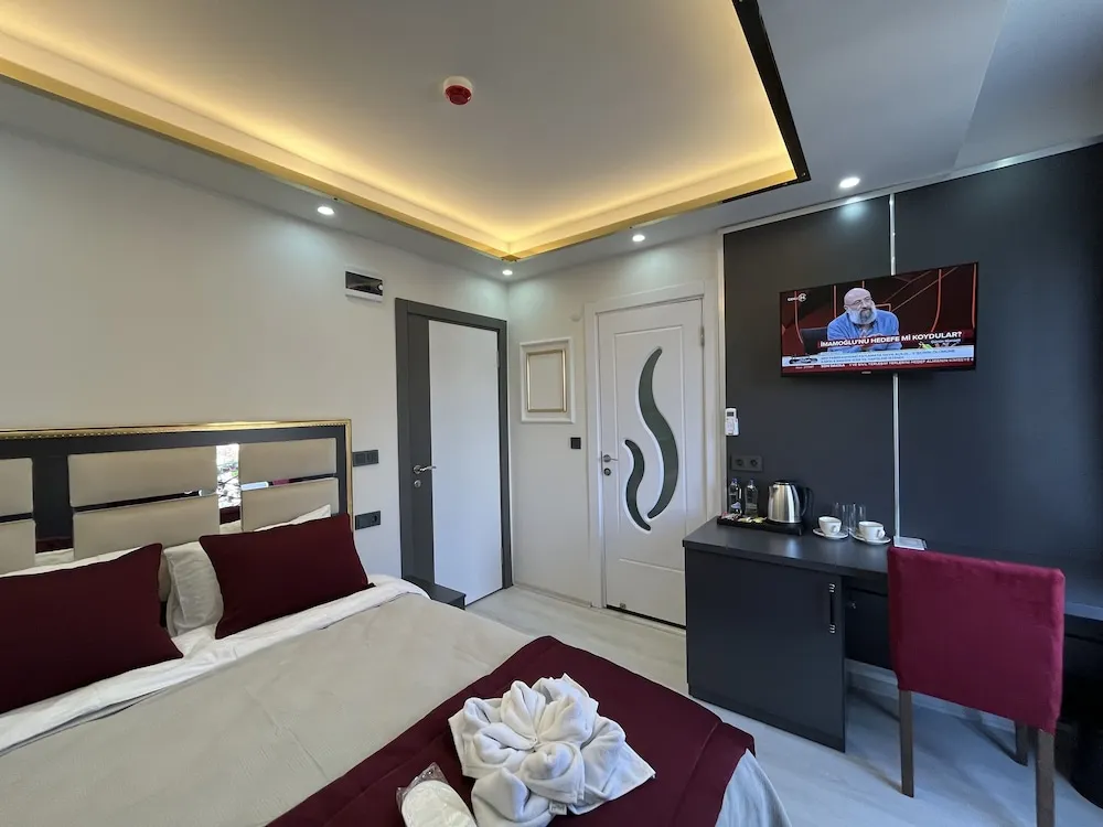 Deluxe Tek Büyük Yataklı Oda