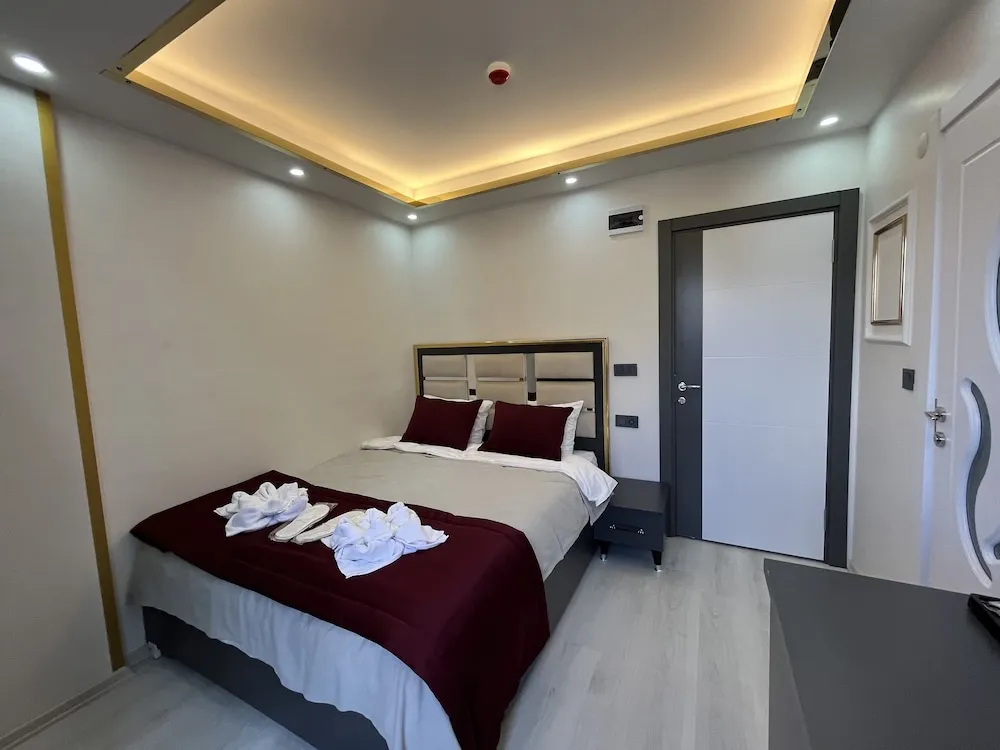 Deluxe Tek Büyük Yataklı Oda