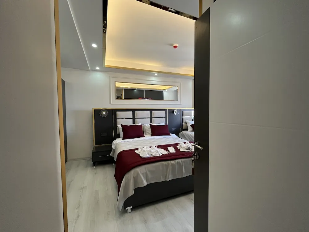 Deluxe Üç Kişilik Oda