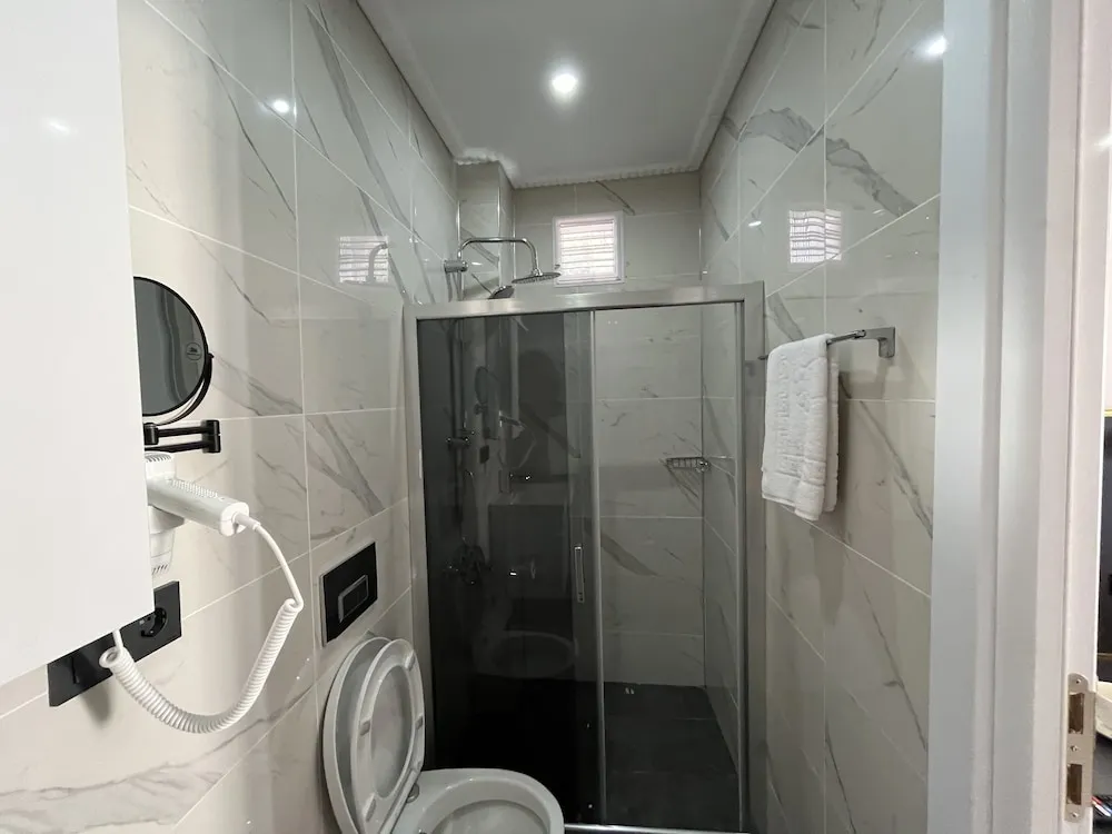 Deluxe Üç Kişilik Oda