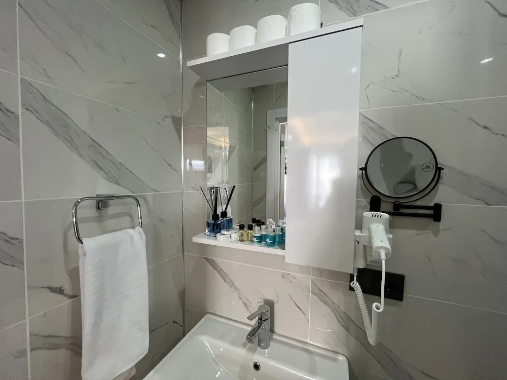Deluxe Üç Kişilik Oda