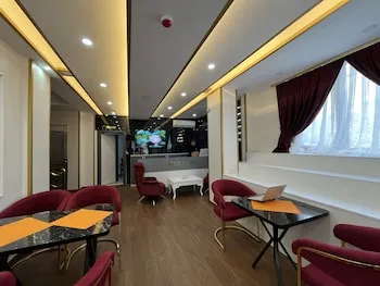 Lale Sultan Hotel