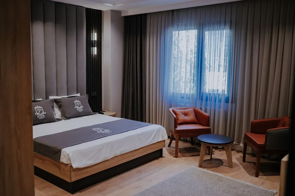 Deluxe Tek Büyük Yataklı Oda