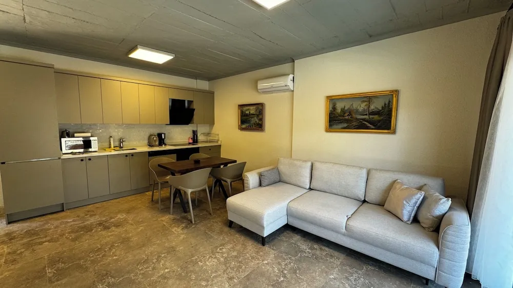 Luxury Apart Daire, Kişiye Özel Havuzlu, Bahçe Manzaralı