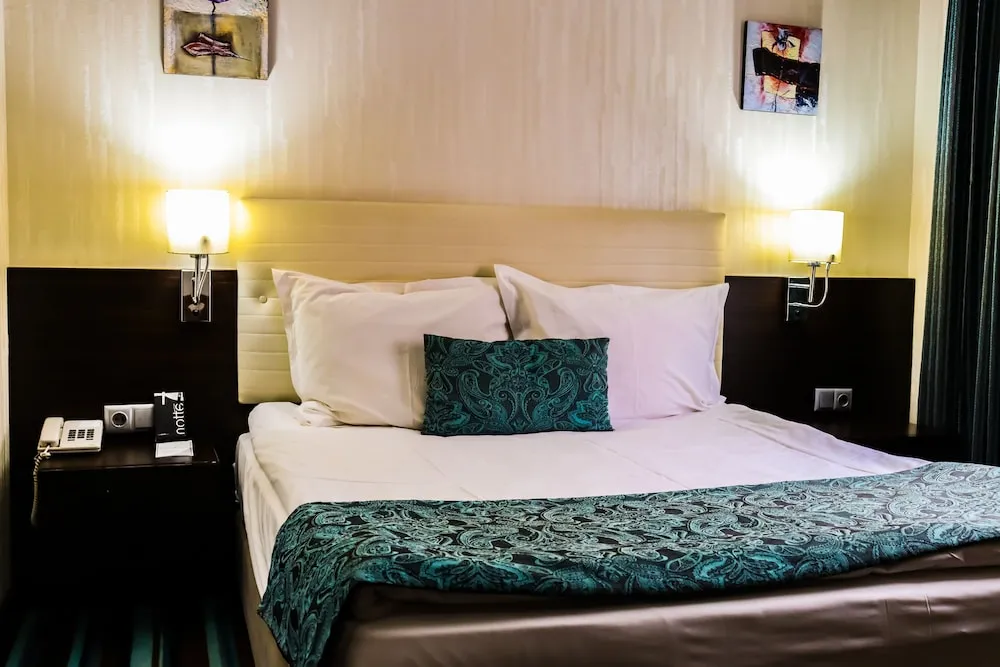 ECONOMY DBL ROOM