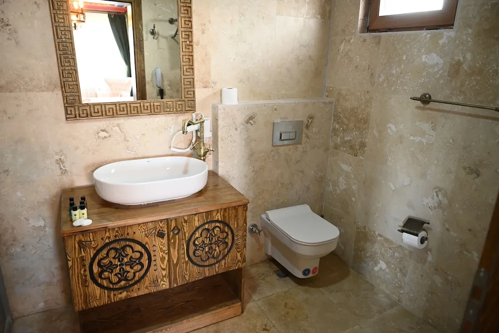 Deluxe Tek Büyük Yataklı Oda