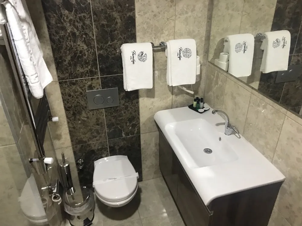 Standard Büyük Yataklı Tek Kişilik Oda