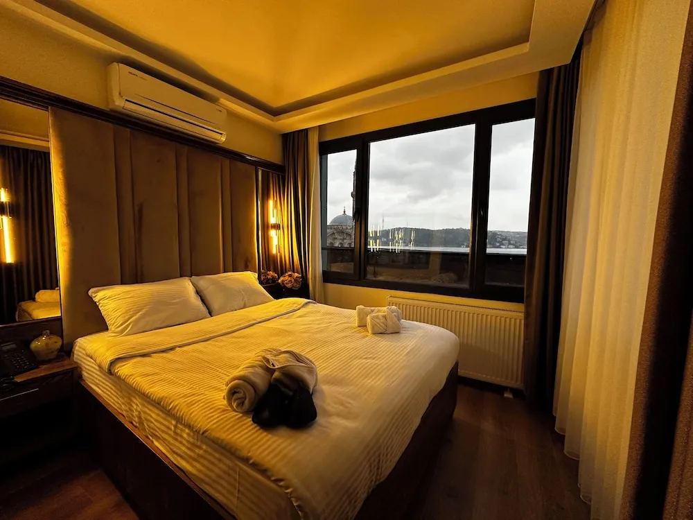 Deluxe Tek Büyük Yataklı Oda, Deniz Manzaralı