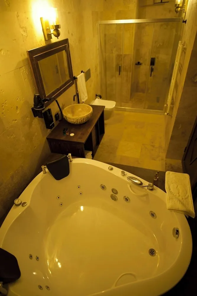 Standard Üç Kişilik Oda, Balkon, Dağ Manzaralı