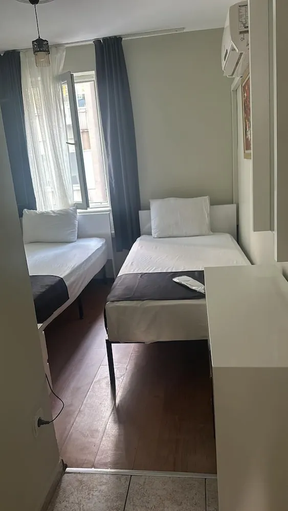 Standard Tek Büyük veya İki Ayrı Yataklı Oda