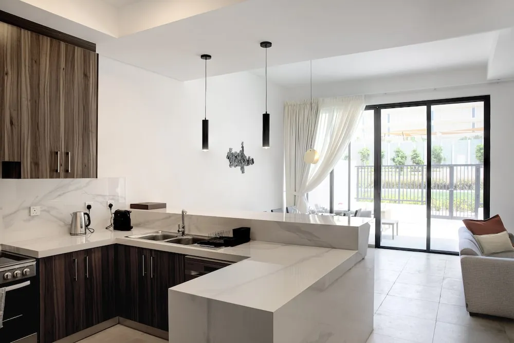 Ev (Olala Oasis 204)