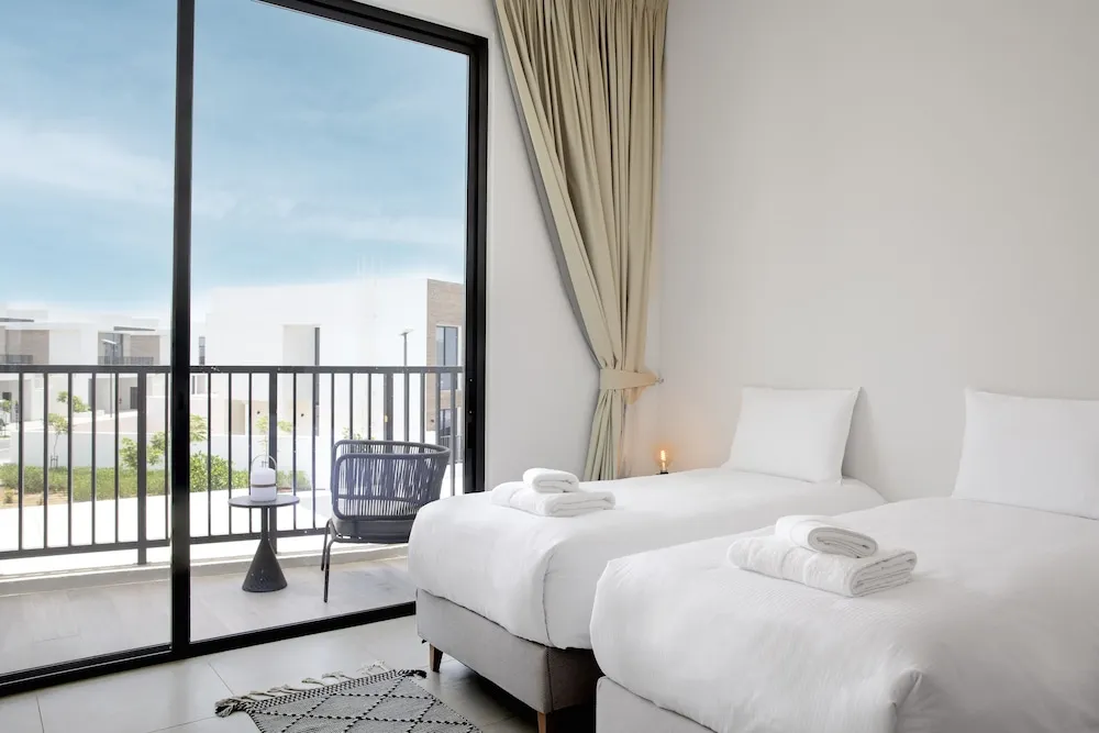 Ev (Olala Oasis 204)