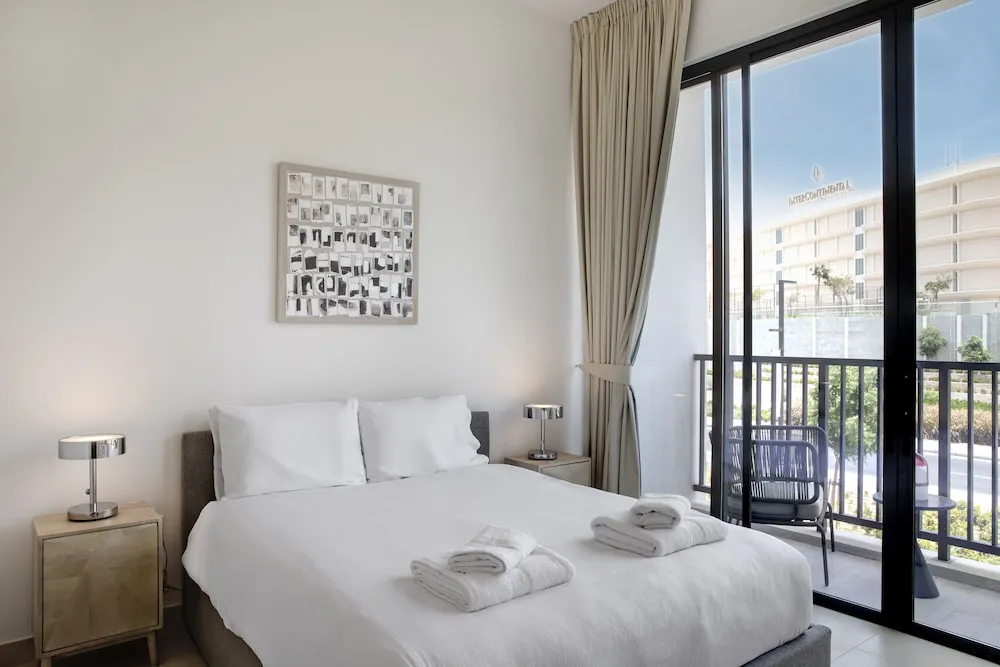 Ev (Olala Oasis 204)