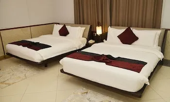 Claridge Star Hotel