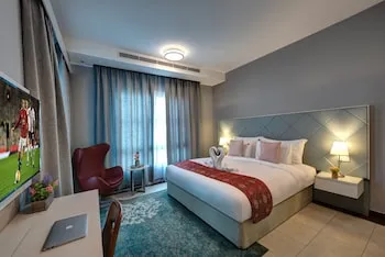 KAY HOSPITALITY LLC