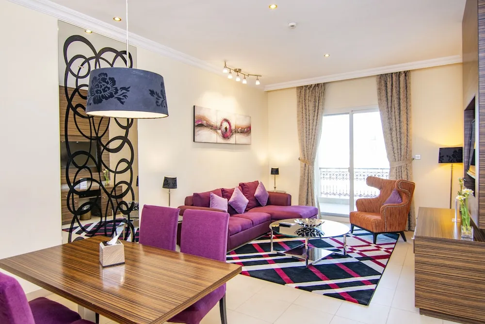 Deluxe Three-Bedroom Apartment