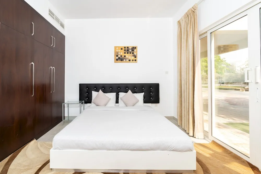 Villa (5 Bedrooms)