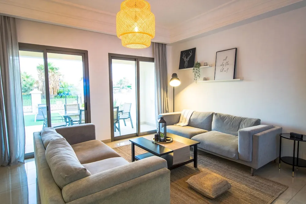 Luxury Villa (4 Bedrooms)