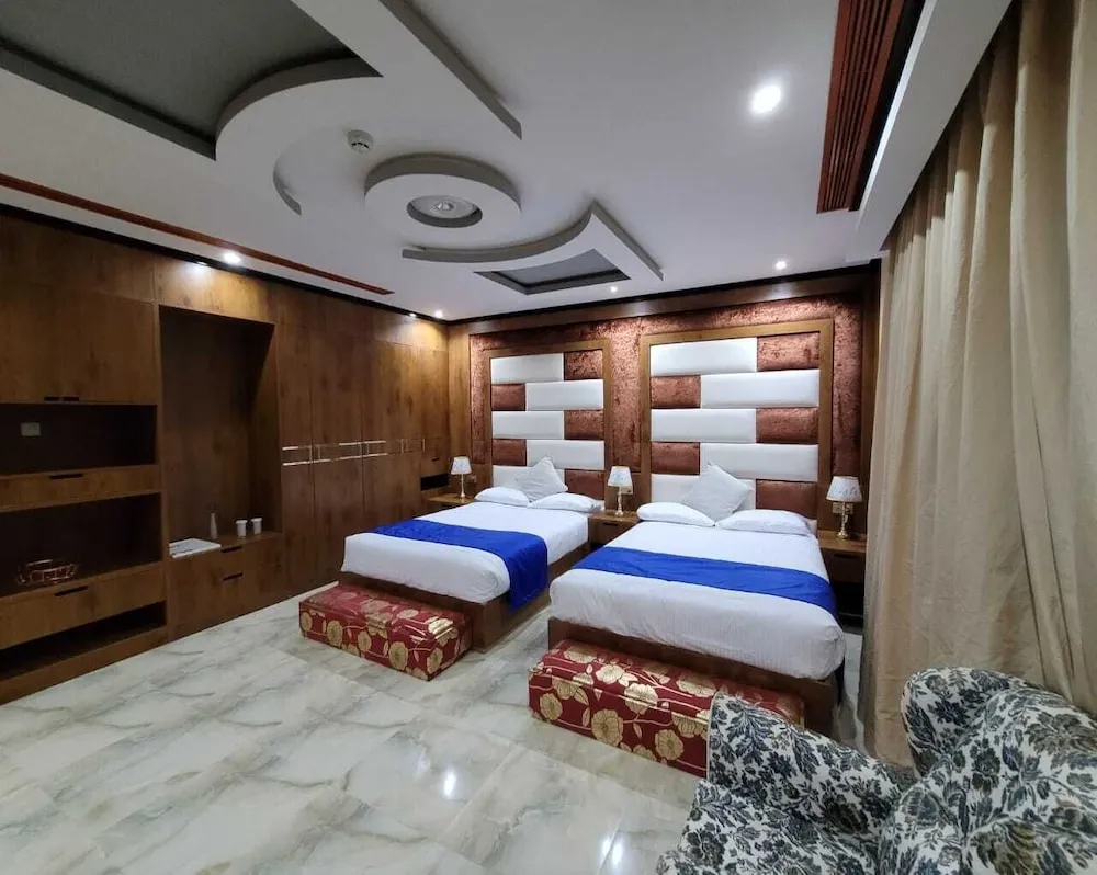 Deluxe Üç Kişilik Oda, Şehir Manzaralı