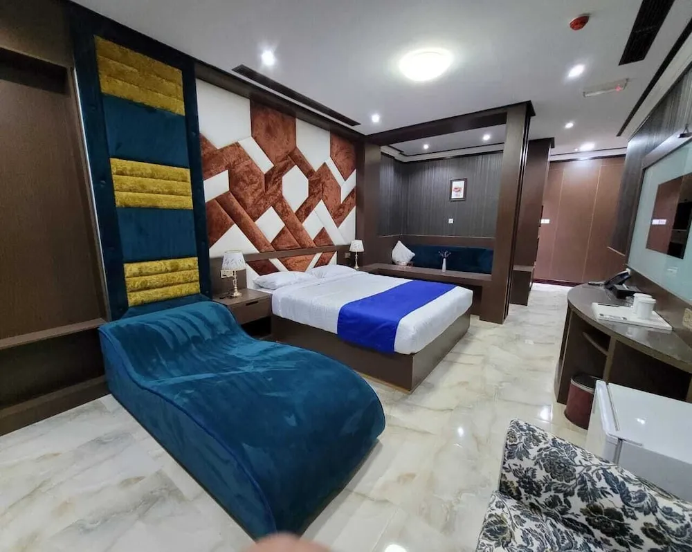 Junior Süit, Şehir Manzaralı