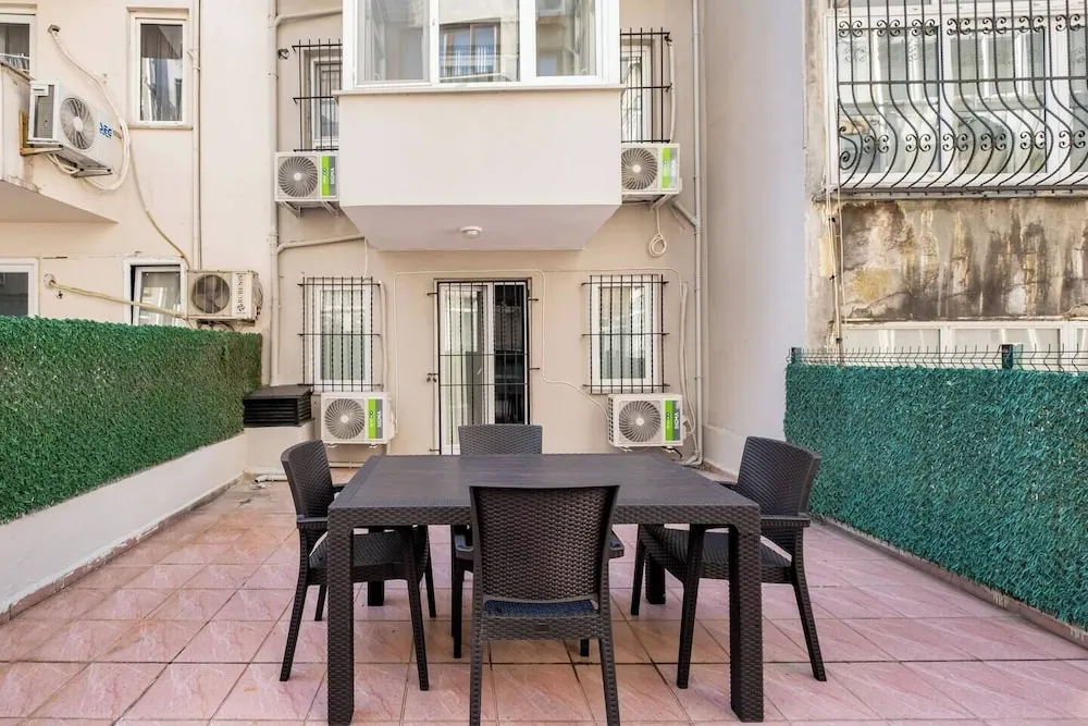 Senior Apart Daire, Şehir Manzaralı