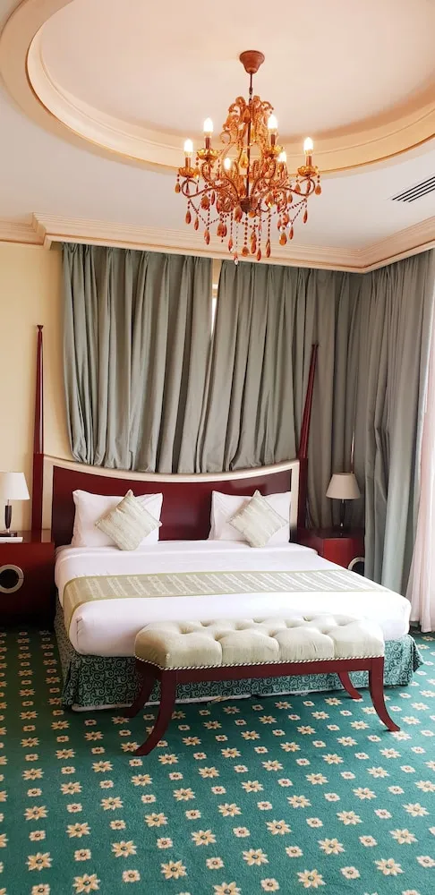 Junior Süit, 1 En Büyük (King) Boy Yatak, Sigara İçilebilir, Deniz Manzaralı