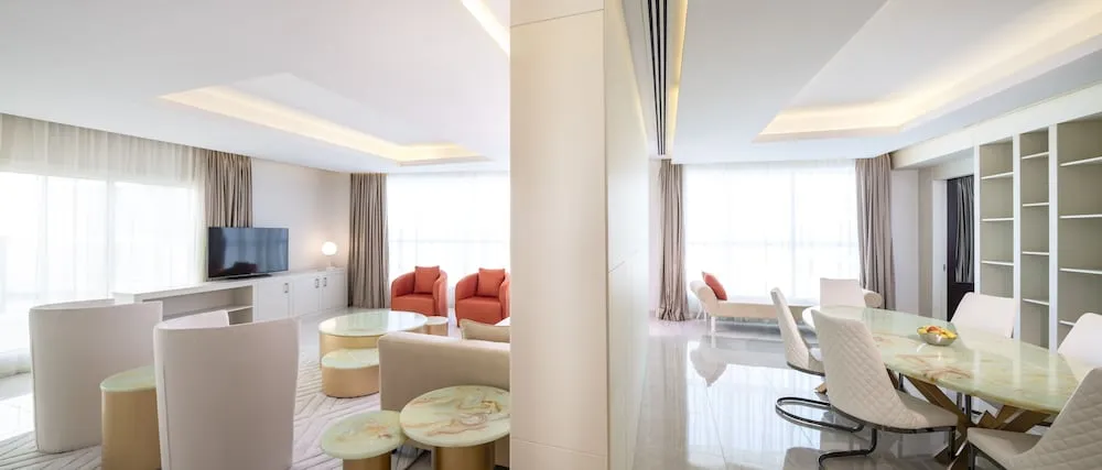 Presidential Süit, 2 Yatak Odası, Kişiye Özel Havuzlu, Şehir Manzaralı