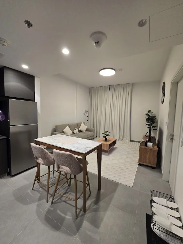 Exclusive Apart Daire, Balkon, Havuz Manzaralı