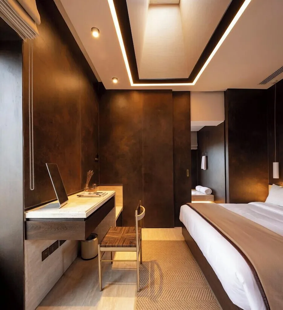 Grand Deluxe Room