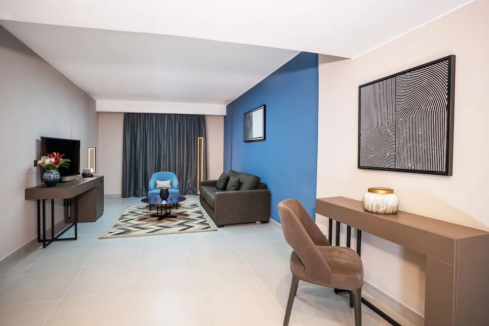 PREMIUM JUNIOR SUITE KB W/ BALCONY