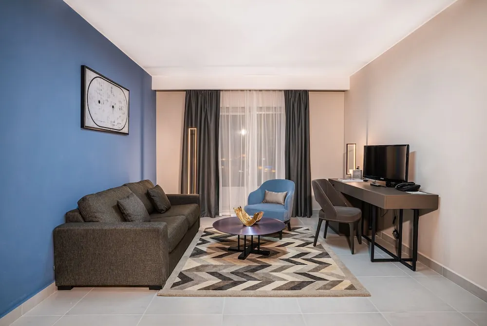 PREMIUM JUNIOR SUITE KB W/ BALCONY