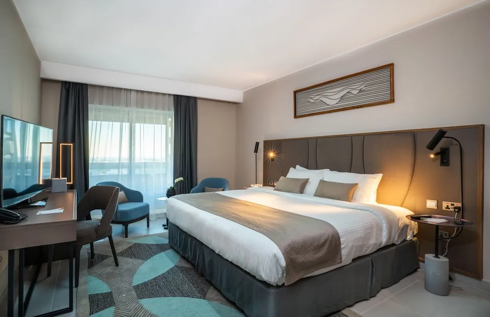 PRESIDENTIAL SUITE w/ BALCONY LAGOON & POOL VIEW