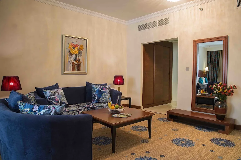 Grand Süit, 1 En Büyük (King) Boy Yatak, Özel Banyo, Şehir Manzaralı