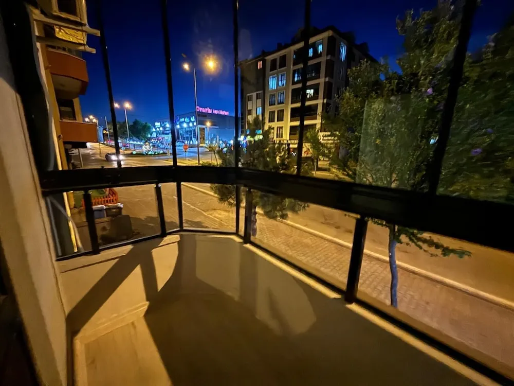 Standard Tek Büyük Yataklı Oda, Balkon, Şehir Manzaralı