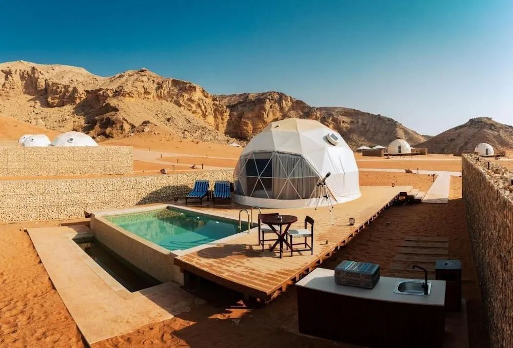 Dome Twin with Pool