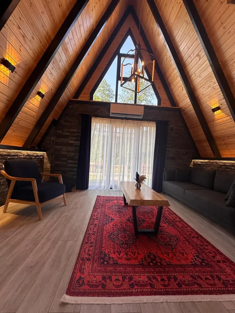 Standard Dört Kişilik Oda, Dağ Manzaralı