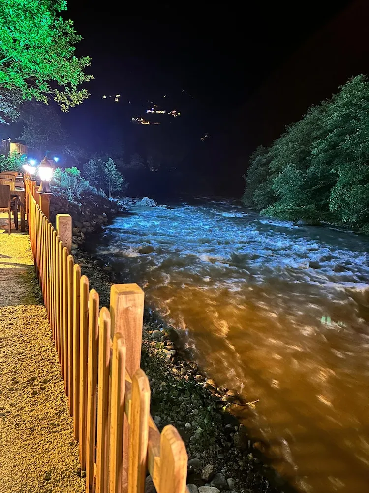 Standard Bungalov, Balkon