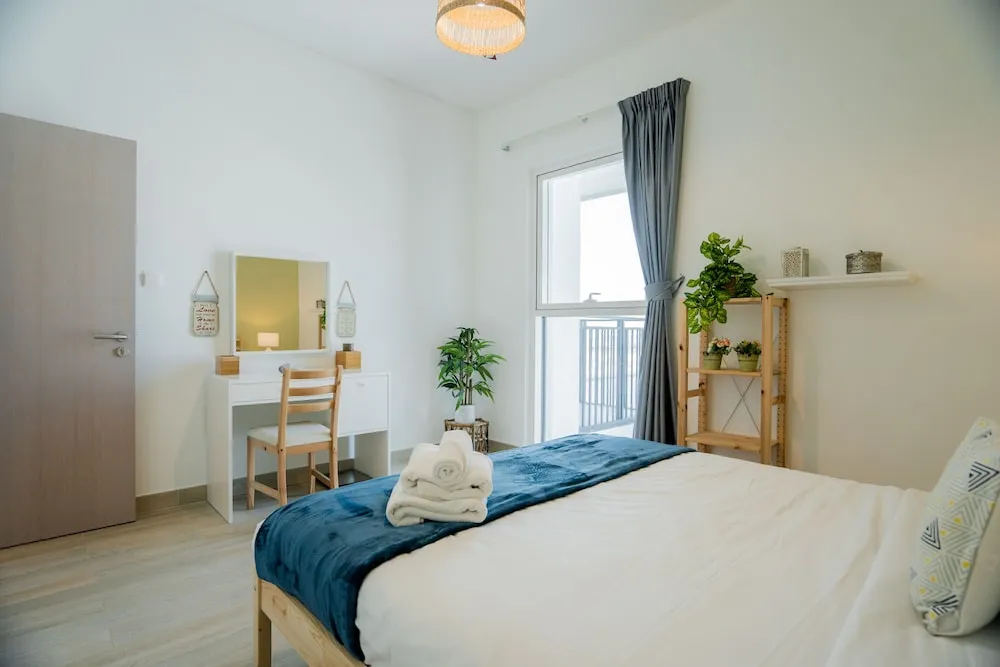 Design Apart Daire, 1 En Büyük (King) Boy Yatak ve Çekyat, Sigara İçilmez, Göl Manzaralı