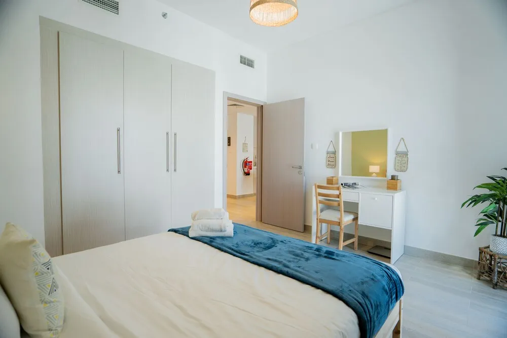 Design Apart Daire, 1 En Büyük (King) Boy Yatak ve Çekyat, Sigara İçilmez, Göl Manzaralı