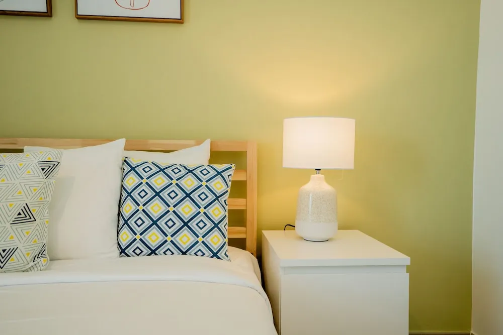 Design Apart Daire, 1 En Büyük (King) Boy Yatak ve Çekyat, Sigara İçilmez, Göl Manzaralı