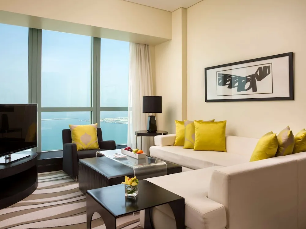 Prestige Suite with Club Access and Sea or City View