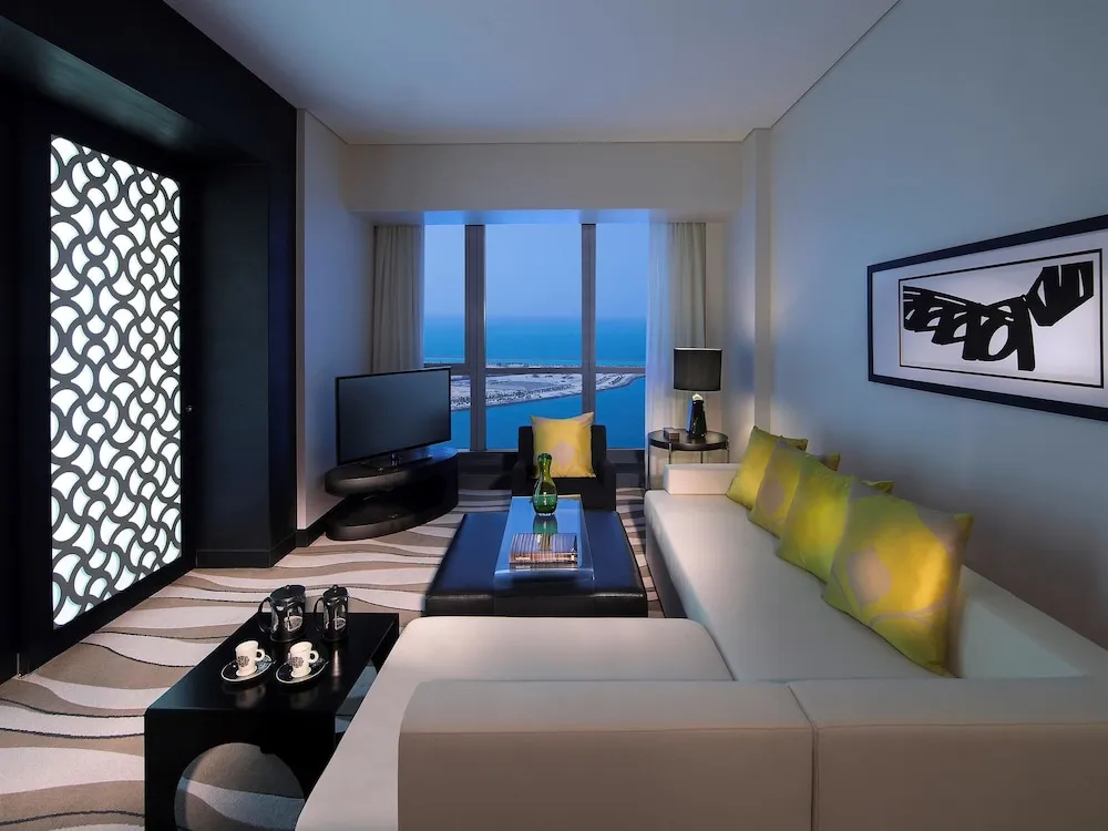 Prestige Suite with Club Access and Sea or City View