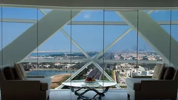 ANDAZ CAPITAL GATE ABU DHABI, BY HYATT