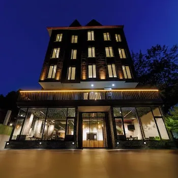 Querencia Suit Hotel