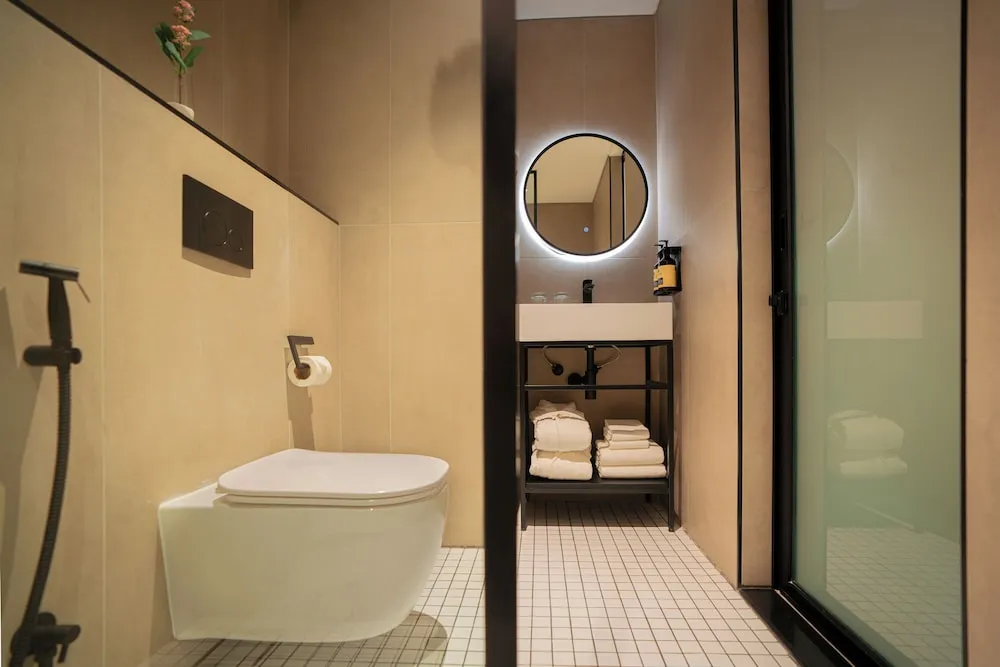 Superior Double Room (Maximum 06 Hours stay)