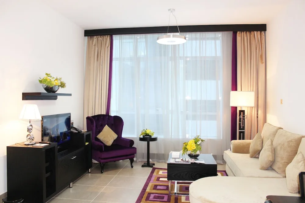 Deluxe Queen One Bedroom apartments