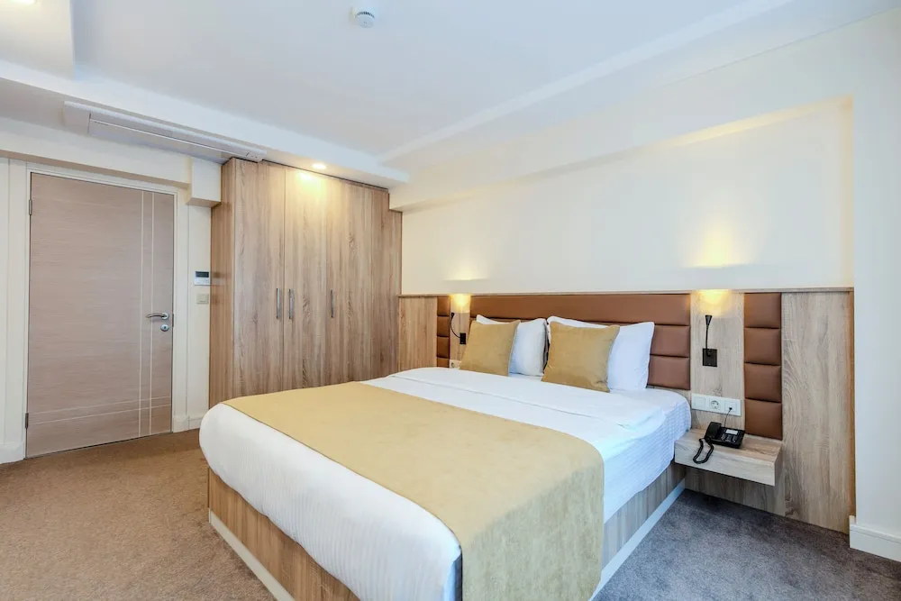 Superior Room With City View (1+1)