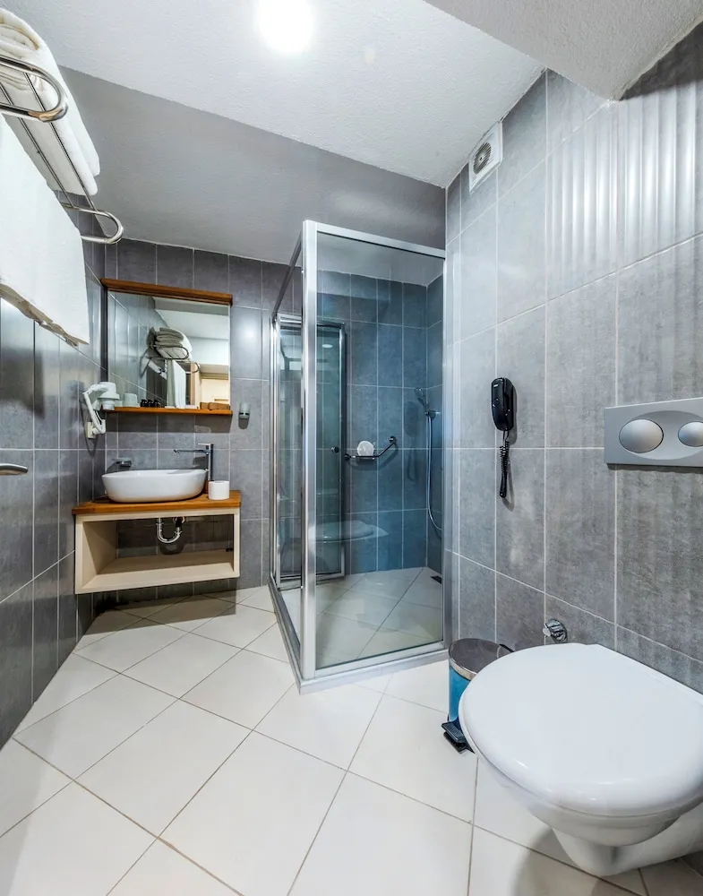 Corner Deluxe Room