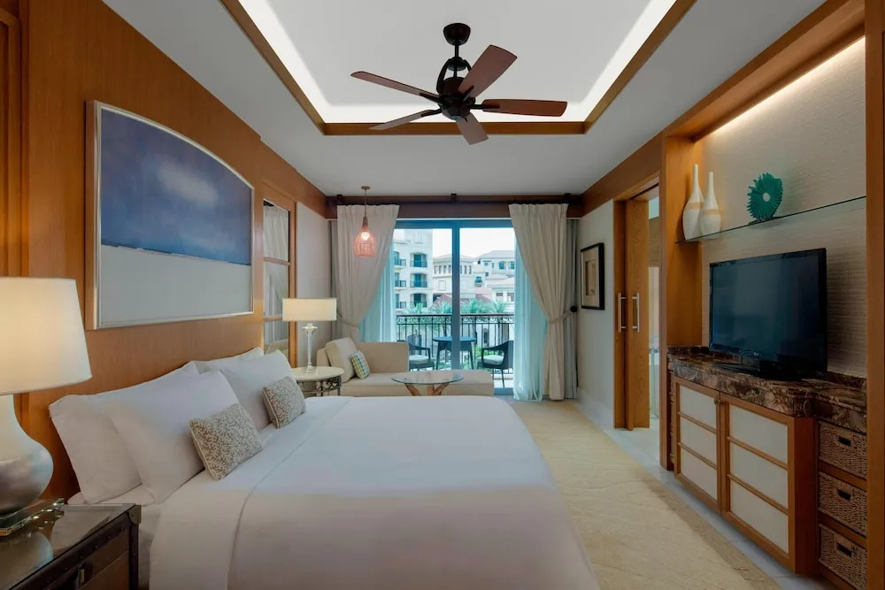 St Regis, Superior Oda, 1 En Büyük (King) Boy Yatak, Sigara İçilmez, Bahçe Manzaralı